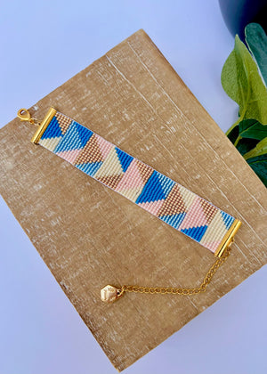 🌟 Join our exclusive bracelet weaving workshop on May 25th! 🌟